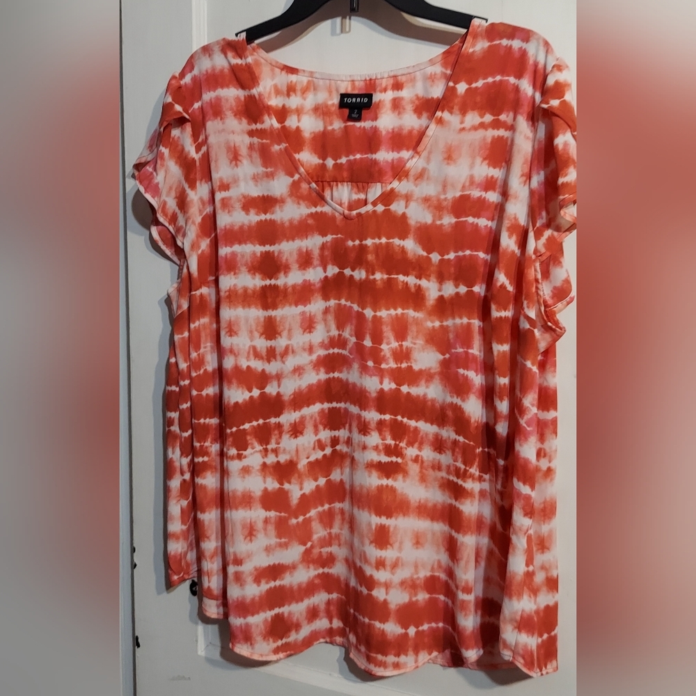 Torrid 2 Ladies Top
